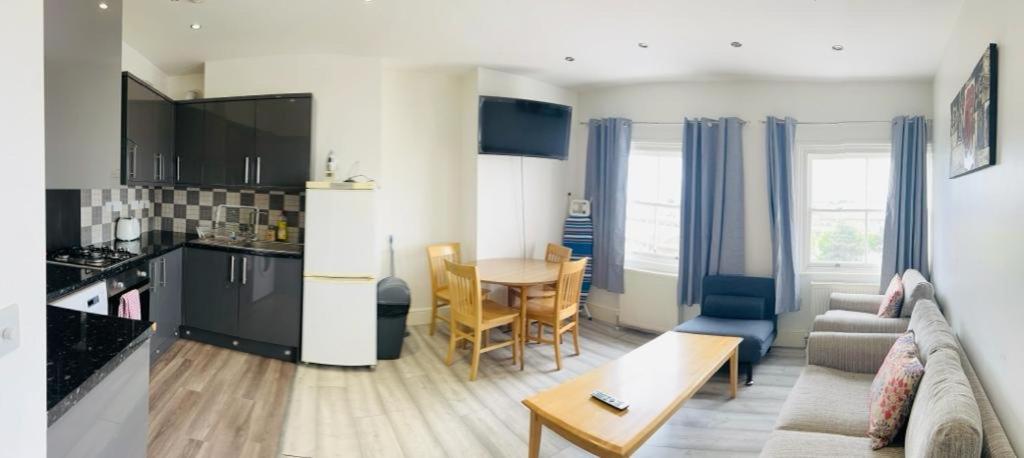 Entire New Flat With View To River Yare, H7 Leilighet Great Yarmouth Eksteriør bilde