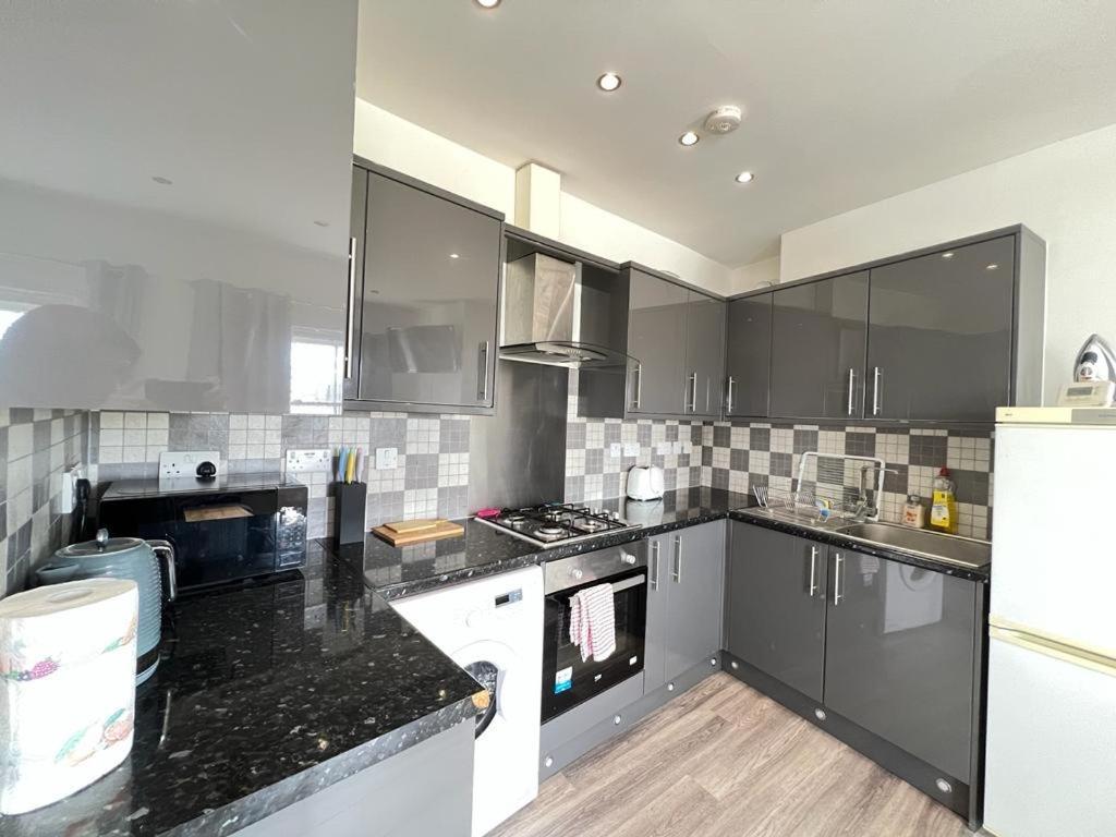 Entire New Flat With View To River Yare, H7 Leilighet Great Yarmouth Eksteriør bilde