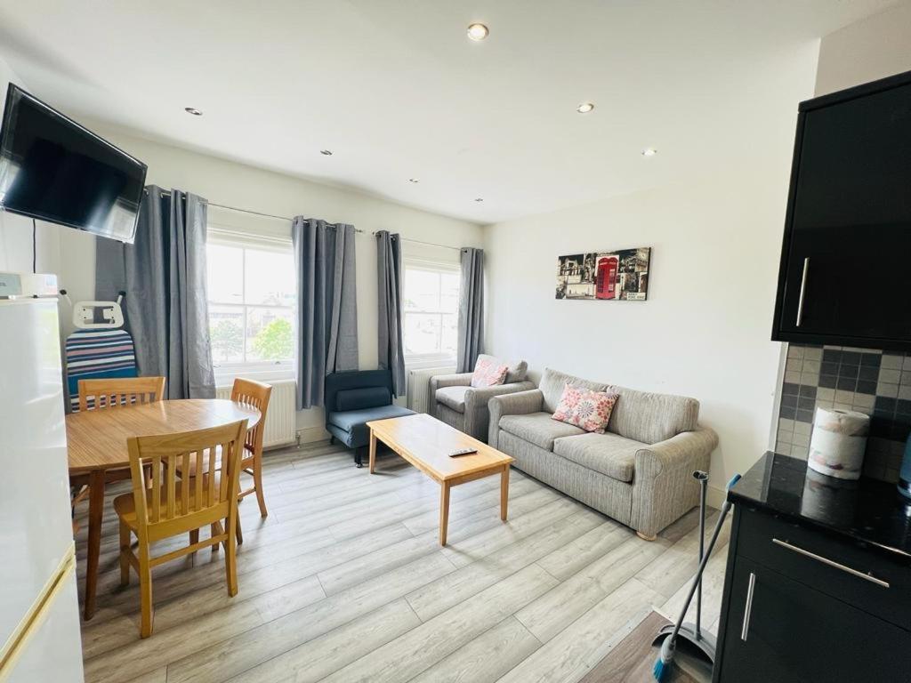 Entire New Flat With View To River Yare, H7 Leilighet Great Yarmouth Eksteriør bilde