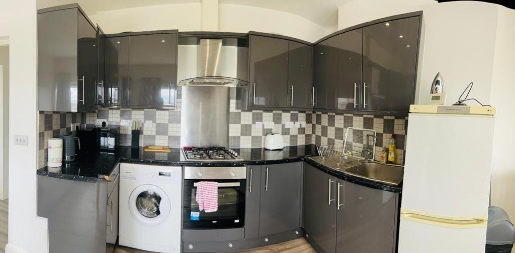 Entire New Flat With View To River Yare, H7 Leilighet Great Yarmouth Eksteriør bilde